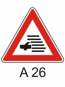 A26 - Mlha - výstražná dopravní značka