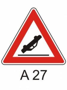 A27 - Nehoda - výstražná dopravní značka