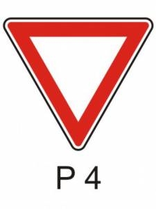 P4 - dej přednost v jízdě! - dopravní značka upravující přednost