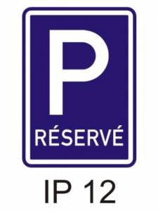 IP12 - vyhrazené parkoviště - informativní provozní dopravní značka